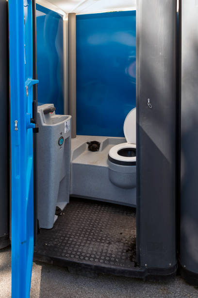 Best Porta potty rental near me  in Effingham, IL